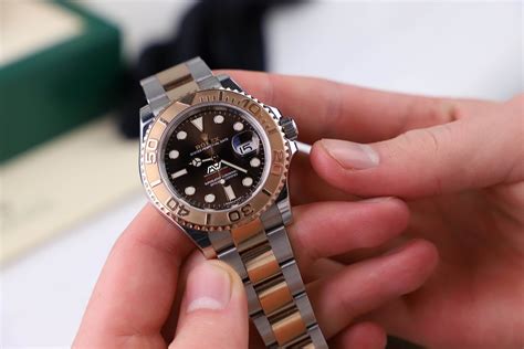 how long should a rolex run after winding|Rolex watch winding instructions.